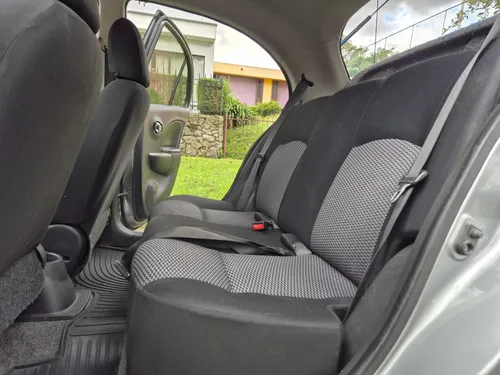 Nissan March 1.6 Sense