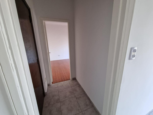 Imagen 7 de 17 de Oportunidad!! Venta Departamento De 2 Ambientes C/terraza Y Parrilla. Almagro