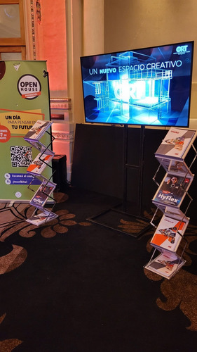 Imagen 8 de 10 de Pantalla Led Para Eventos Banner Led P2.5 Alquiler De Tv 65
