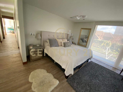 Imagen 21 de 26 de Venta De Casa Residencial En Exclusivo Sector Portal De L...