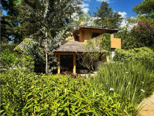 Casa En Venta | Condominio | Avandaro | Nueva | Alberca | Padel