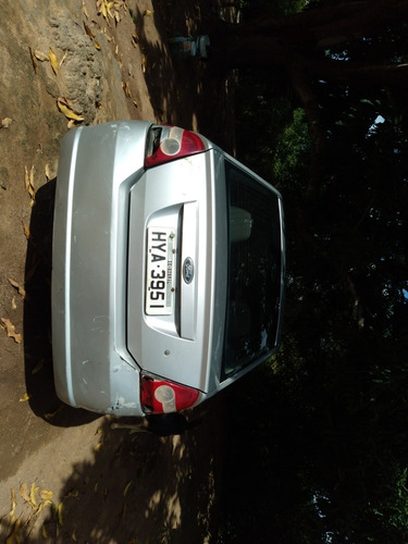 Ford Fiesta Sedan 1.6 Flex 4p 2006
