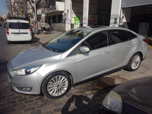 Imagen 17 de 25 de Ford Focus 2.0 Titanium En Buen Estado (cf)