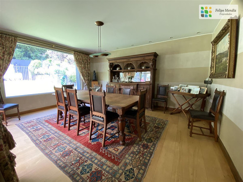 Casa En Venta De 4 Dorm. En Las Condes