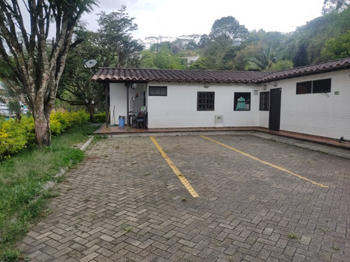 Casa Comercial Para Arriendo En Envigado Sector Chingui (20763).