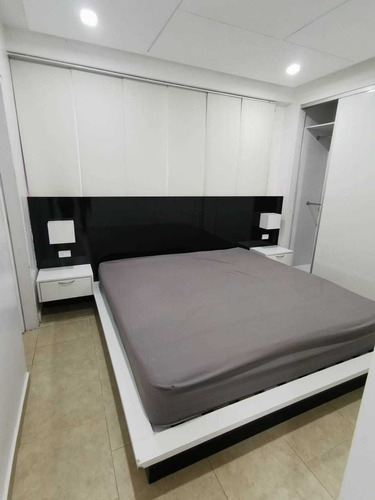 Imagen 10 de 13 de María Meléndez Vende Lujoso Apartamento El Parral Res Merlot