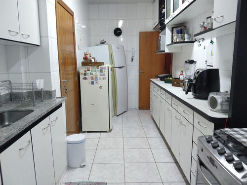Imagem 22 de 30 de Excelente Apartamento Em Botafogo Com 2 Quartos (sendo 1 Suíte) E Sala Com Acesso À Varanda. - 1800