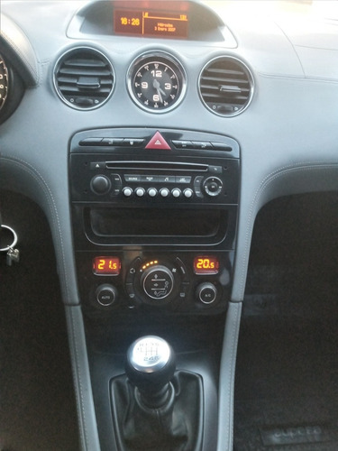 Imagen 11 de 13 de Peugeot Rcz 2013 1.6 Carbon Concept Thp 200cv 6mt