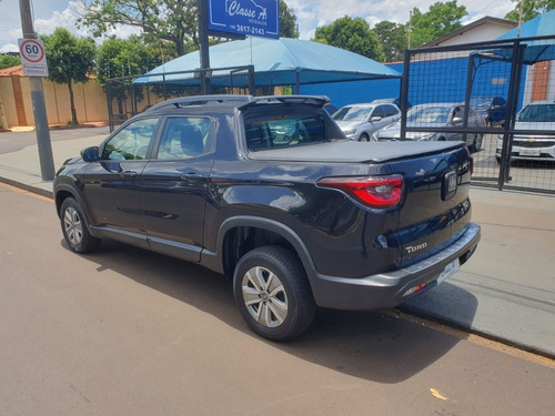 Fiat Toro 1.8 16v Freedom Flex 4x2 Aut. 4p