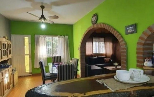 Imagen 4 de 14 de Venta - Casa 4 Amb - Parque Leloir - Ituzaingo