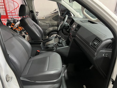 Imagen 11 de 14 de Volkswagen Amarok Trendline 4x2 140cv 2020