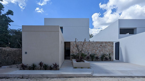 Casa En Venta En Exclusivo Desarrollo De Cholul, Merida.