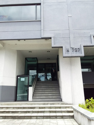 Imagen 10 de 12 de Suite Barata De Venta En Naciones Unidas Y America, Zona Tranquila. De Oportunidad Frente Mall Plaza De Las Americas. Uso De Oficina, Estudio O Vivienda. Ideal Abogados, Contables, Estudio Fotografico