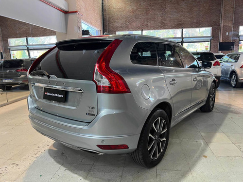 Imagen 4 de 7 de Volvo Xc60 2018 2.5 T5 Inscription