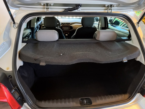 Imagem 14 de 15 de Chevrolet Onix 1.0 Lt