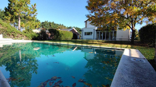 Casas En Venta En Hudson, 5 Dormitorios Con Pileta, Barrio Privado