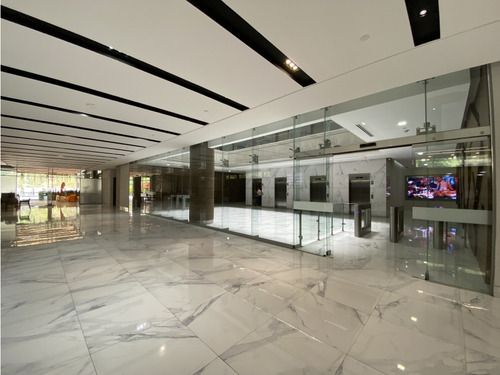 Oficina En Alquiler 125mt Centro Empresarial Torre Q