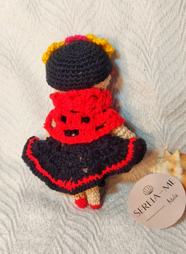 Boneca Frida Kahlo Amigurumi
