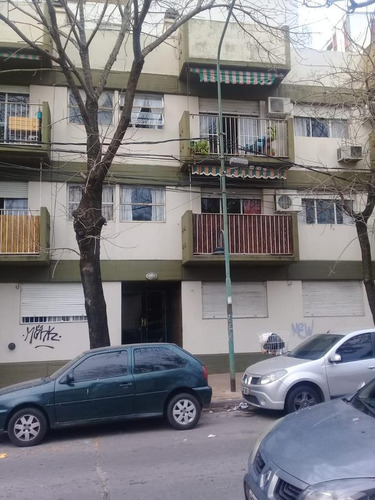 Imagen 1 de 11 de Departamento - Olivos 2 Ambientes C/balcon 41 Mts.