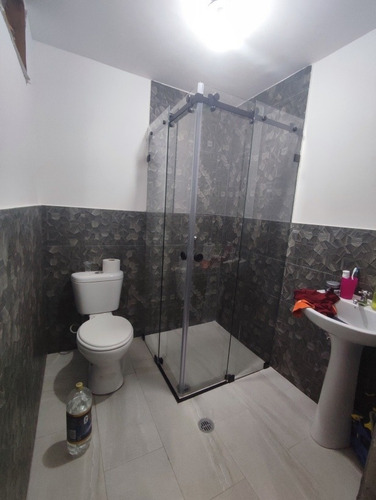 Imagen 6 de 10 de Puertas De Vidrio Templado