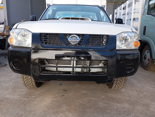 Nissan NP300 2.5 Tdi Chasis Ac 4x2 Mt