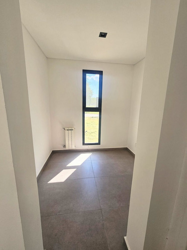 Casa Venta 4 Ambientes Everlinks Lujan Con Piscina