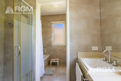 Imagen 28 de 30 de Excelente Casa En Lote Interno En Los Lagos,