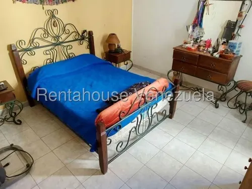 Casa En Venta Avila Es25-8442
