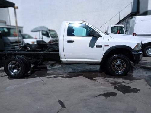RAM 4000 5.7 Chasis Cabina Pl 4x2 Mt