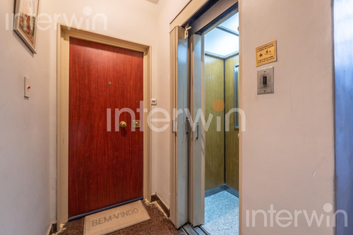 Departamento De 4 Ambientes Con Balcón En Balvanera - Venta.