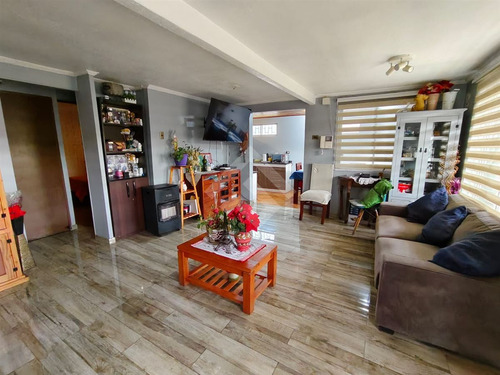 Casa En Venta De 5 Dorm. En Maipú