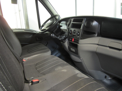 Imagem 7 de 7 de Iveco City 30s13 Ano 2019 C/ Madeira Novissima Baixo Km