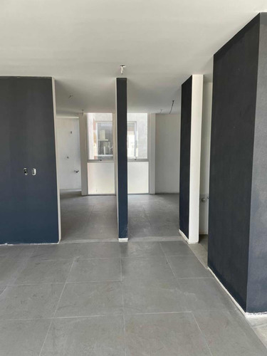 Amplio Departamento Nuevo En Venta Con Balcones!!