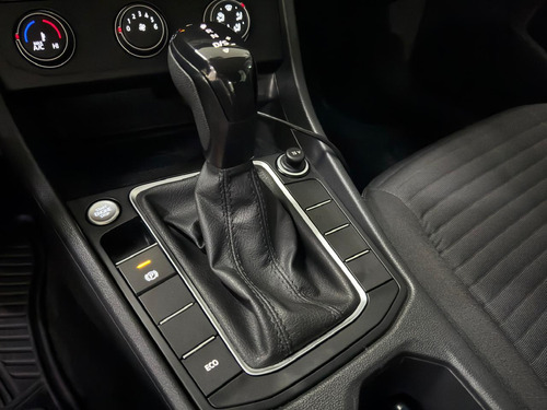 Volkswagen Jetta COMFORTLINE L4 1.4T TSI TIP