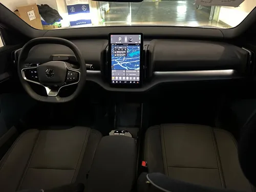 Volvo Ex30 2025