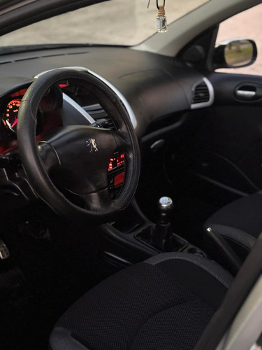 Peugeot 207 2.0 Sedan Xt Hdi
