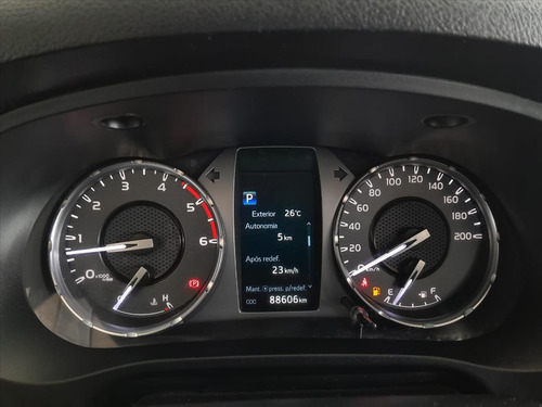 Toyota Hilux 2.8 D-4D TURBO DIESEL CD SRX 4X4 AUTOMÁTICO