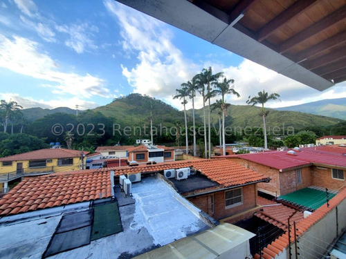 Townhouse En Venta Urb Cantarrana Suites Maracay 24-13727