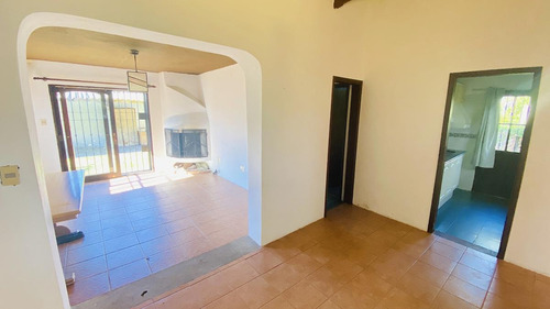 Imagen 10 de 30 de Venta Casa 3 Dormitorios Jardin Fondo Parrillero - El Pinar Sur