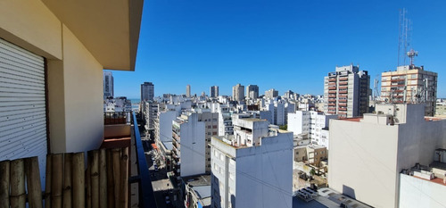 Imagen 11 de 12 de Departamento 2 Ambientes Con 3 Balcones
