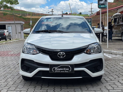 Toyota Etios 1.5 X Sedan 16v Flex 4p Automático
