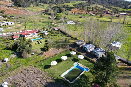Parcela Con Casa Principal, Cabañas, Piscinas!!!! Quillón