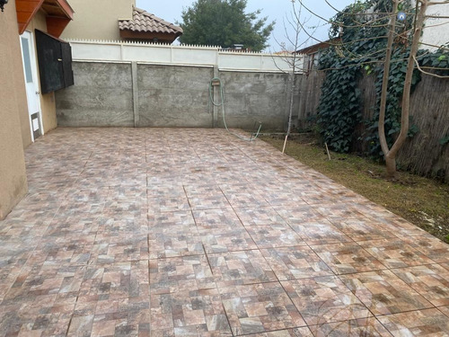 Casa En Venta De 3 Dorm. En Machalí