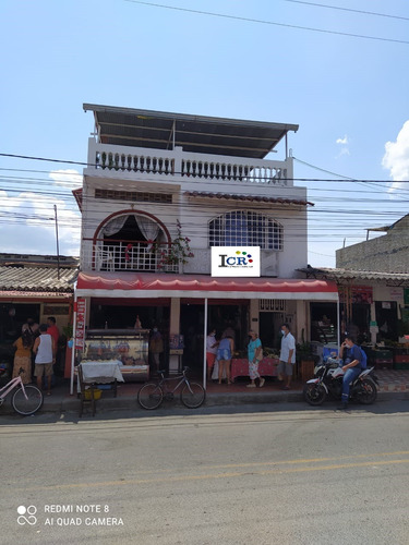 Imagen 1 de 14 de Casa En Venta De 3 Pisos Comercial Barrio Kennedy Girardot