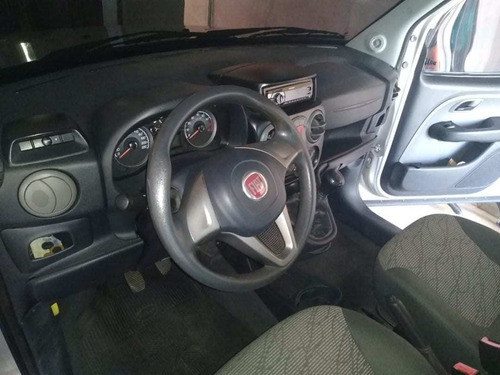 Imagem 7 de 14 de Fiat Doblo Essence 1.8 16v Flex 7l