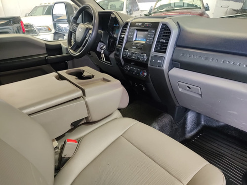 2019 F-350 Cab Sencilla Diesel 4x2 Plataforma