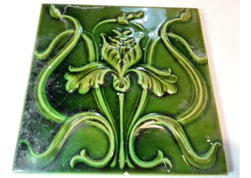 Imagen 2 de 3 de Antiguo Azulejo Mayólica Relieve Verde Made In England 7579