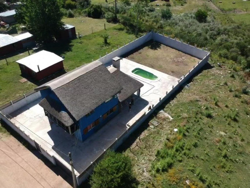 Casa Con Gran Terreno En Piriapolis