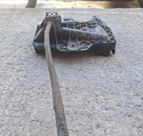 Soporte De Batería Vw Vento Diésel 14-18 Original (Usado)