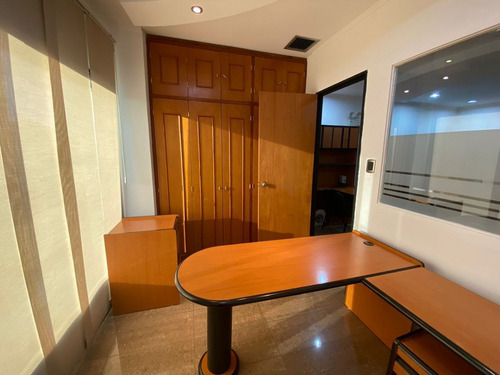 Oficina En Venta Urb San Jose De Tarbes Torre B.o.d Jc-lp